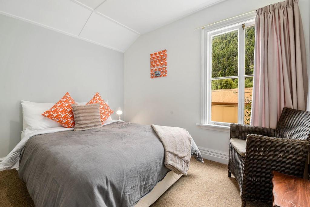 Central Peach - Queenstown Holiday Home Exterior photo